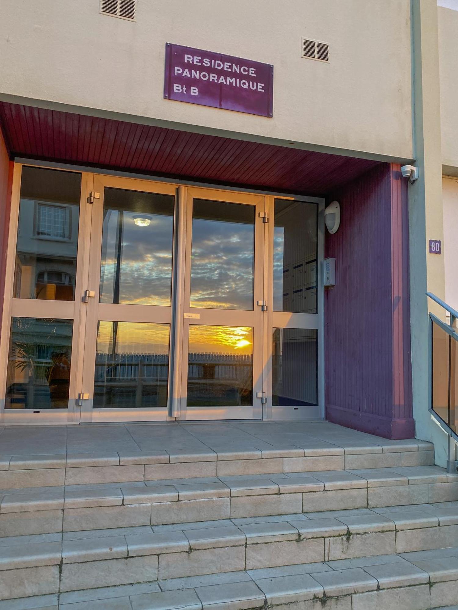 Le Petit Villers Bagian luar foto